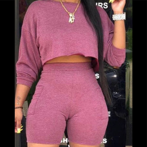 V-Lush.com two piece V-Lush Gray Cazual - Picture 2 of 2